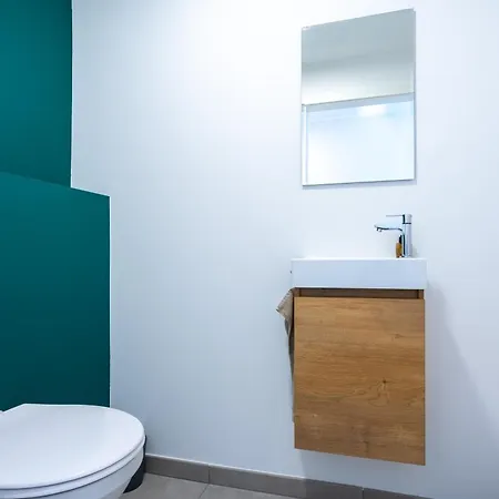 Cedrien Terrace Apartment